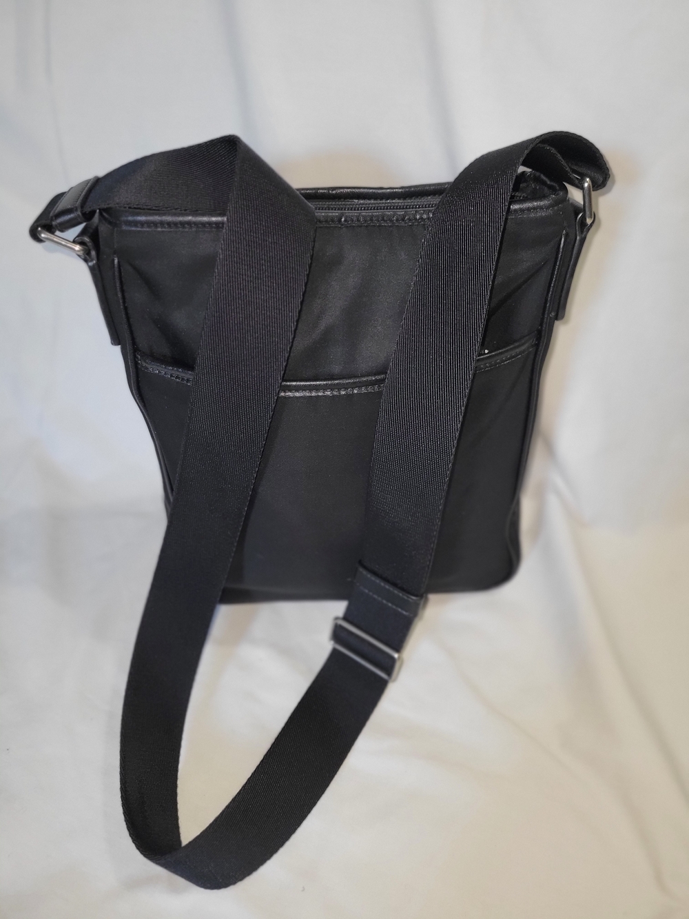 Bally Switzerland Nylon Black Men's Crossbody/ Shoulder Bag Travel Sling